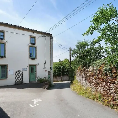 Le Logis Des Douves * Tiffauges